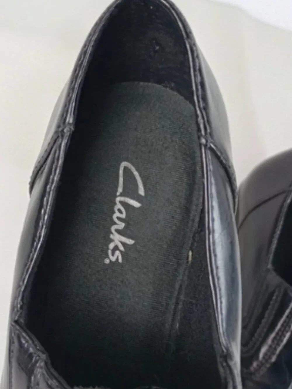 Clarks Womens 8M‎ Black Patent Shootie Slip On Mid Block Heel Shoes